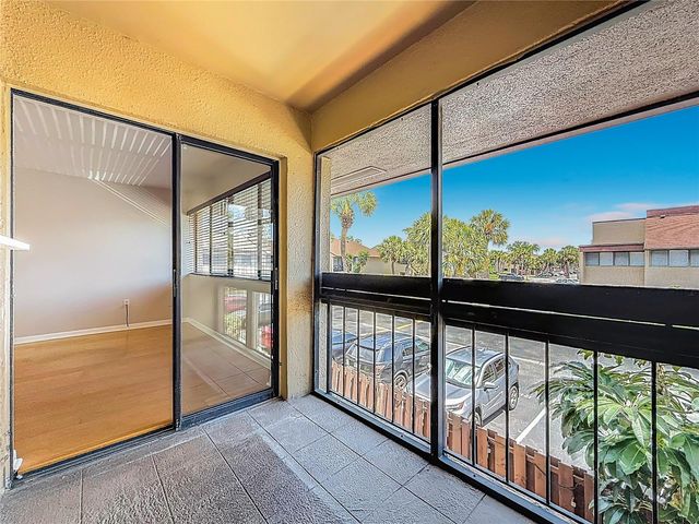 890 N VILLAGE DRIVE N 204, St Petersburg, FL 33716