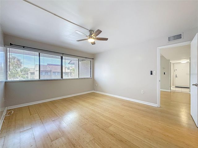 890 N VILLAGE DRIVE N 204, St Petersburg, FL 33716