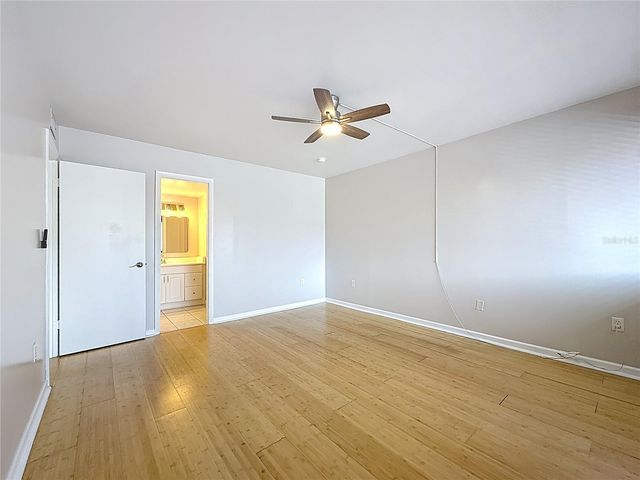 890 N VILLAGE DRIVE N 204, St Petersburg, FL 33716