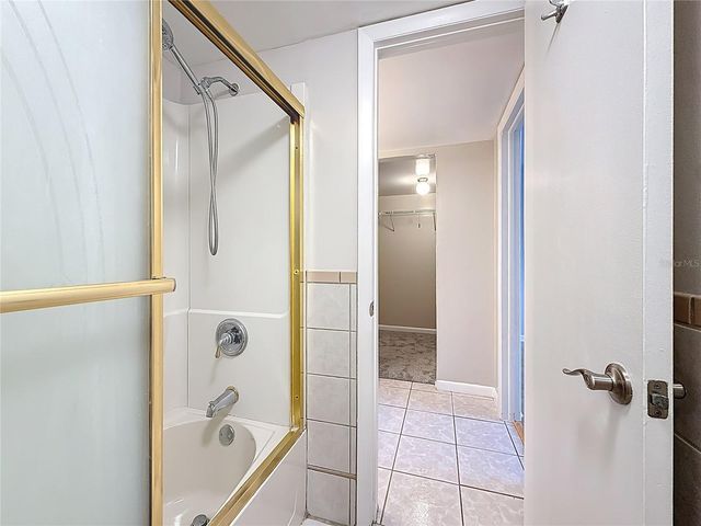 890 N VILLAGE DRIVE N 204, St Petersburg, FL 33716