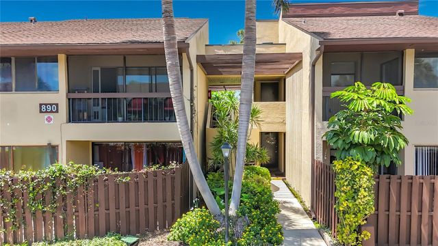 890 N VILLAGE DRIVE N 204, St Petersburg, FL 33716