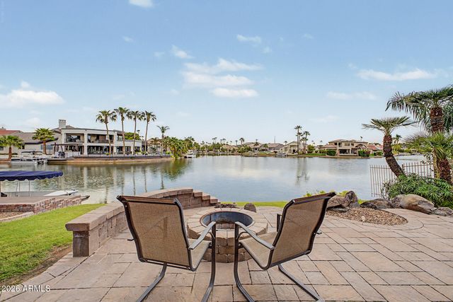 1748 E QUEEN PALM Drive, Gilbert, AZ 85234