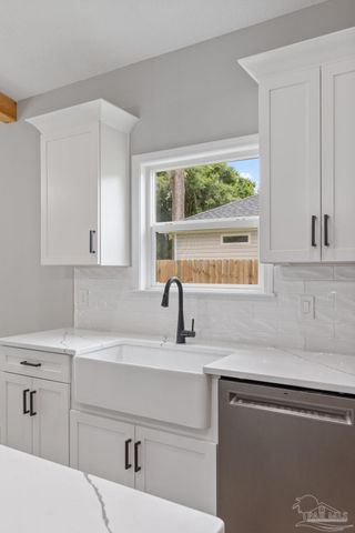 8332 Vickie St, Pensacola, FL 32514