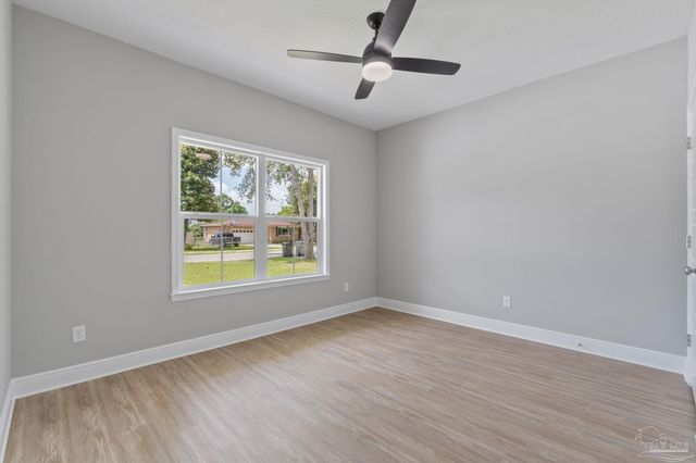 8332 Vickie St, Pensacola, FL 32514