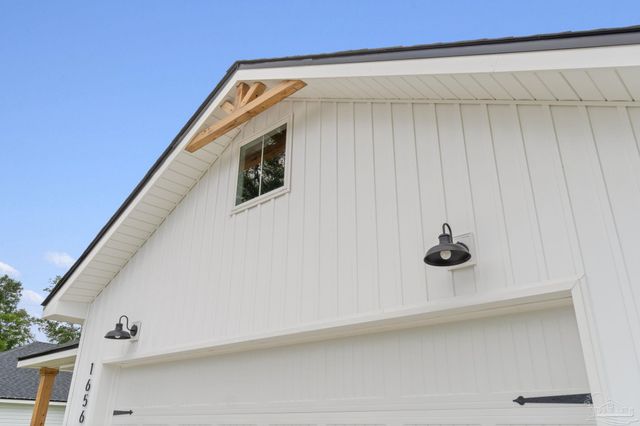 8332 Vickie St, Pensacola, FL 32514