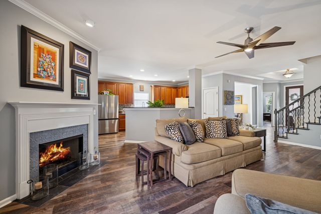 932 Century Oak Dr, Nashville, TN 37211