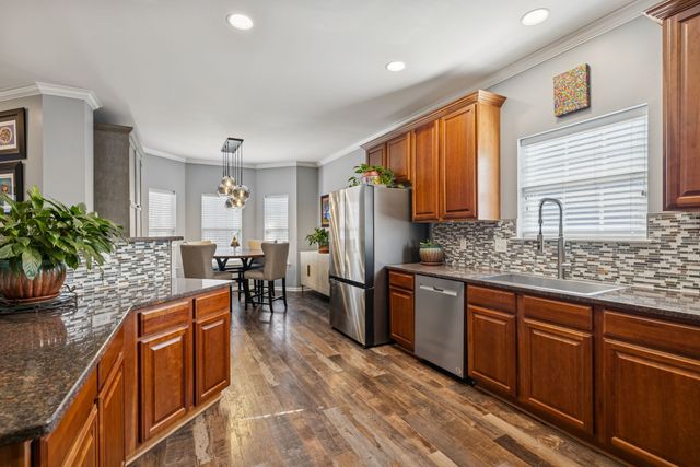 932 Century Oak Dr, Nashville, TN 37211