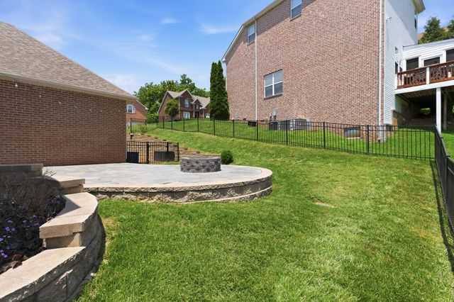 932 Century Oak Dr, Nashville, TN 37211