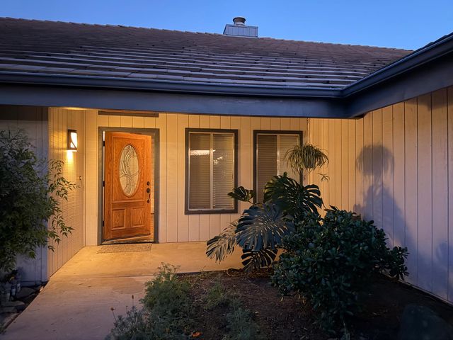 1674 W Bullard Avenue, Fresno, CA 93711