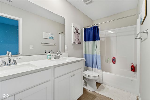 9863 Gaylen Court, Fishers, IN 46040