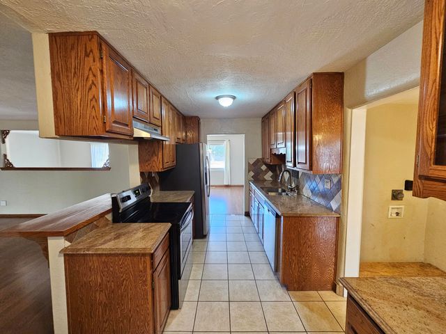 1604 LOS ARBOLES Avenue NW, Albuquerque, NM 87107