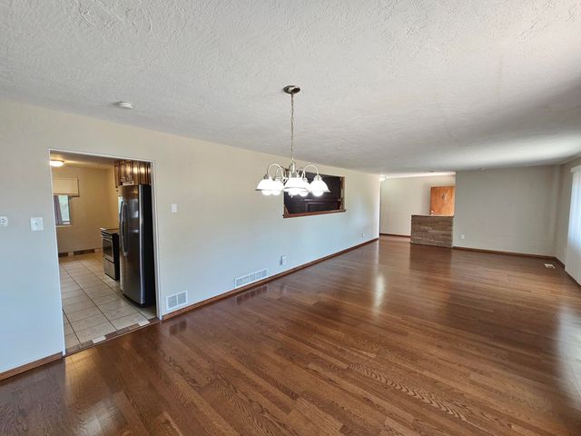 1604 LOS ARBOLES Avenue NW, Albuquerque, NM 87107