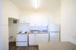 2300 W Flagler St 17, Miami, FL 33135