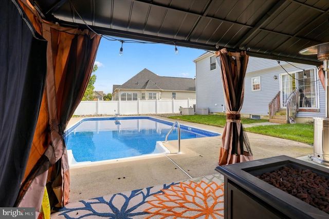137 TRADEWINDS DR, Mount Royal, NJ 08061