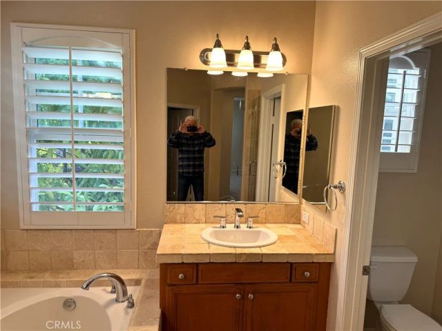 2 Honeydew, Irvine, CA 92603