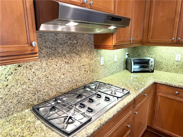 2 Honeydew, Irvine, CA 92603