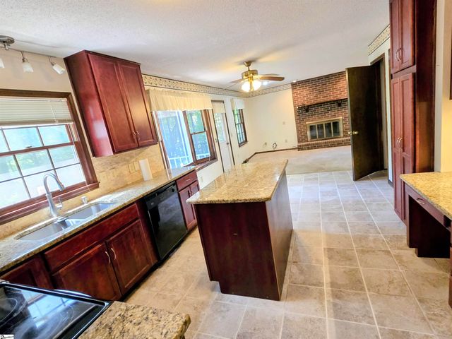 14001 Rhine Court, Seneca, SC 29672