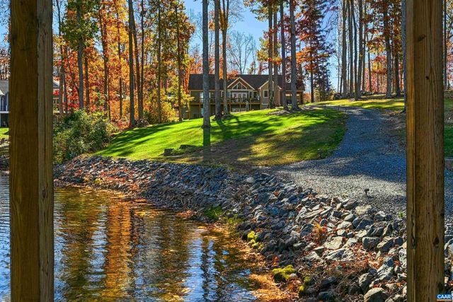 15 WOLFTRAP CT, Bumpass, VA 23024