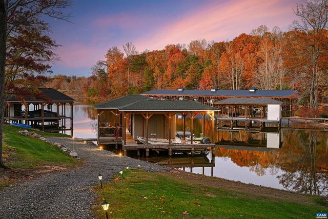 15 WOLFTRAP CT, Bumpass, VA 23024