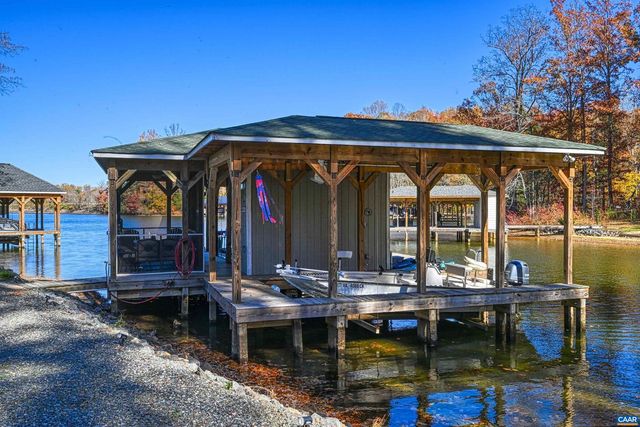 15 WOLFTRAP CT, Bumpass, VA 23024