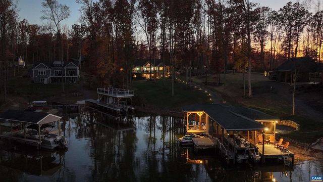 15 WOLFTRAP CT, Bumpass, VA 23024