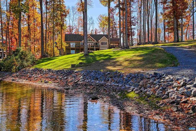 15 WOLFTRAP CT, Bumpass, VA 23024