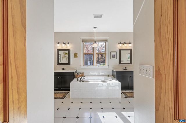 15 WOLFTRAP CT, Bumpass, VA 23024