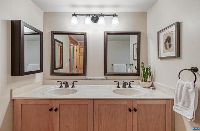 15 WOLFTRAP CT, Bumpass, VA 23024