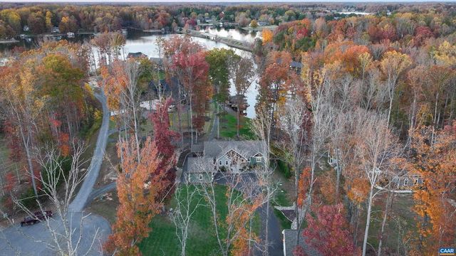 15 WOLFTRAP CT, Bumpass, VA 23024