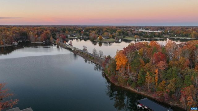 15 WOLFTRAP CT, Bumpass, VA 23024