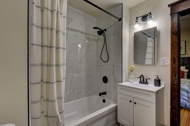 1510 MCPHERSON Avenue, Council Bluffs, IA 51503