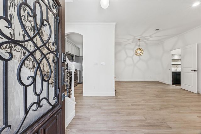 3303 Pecos ST B, Austin, TX 78703