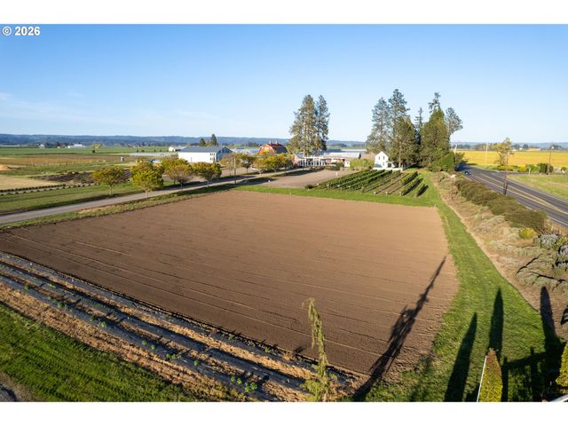 7601 Nw Milne Road- Rd, Cornelius, OR 97113