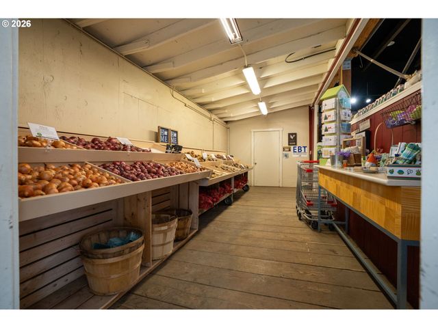 7601 Nw Milne Road- Rd, Cornelius, OR 97113