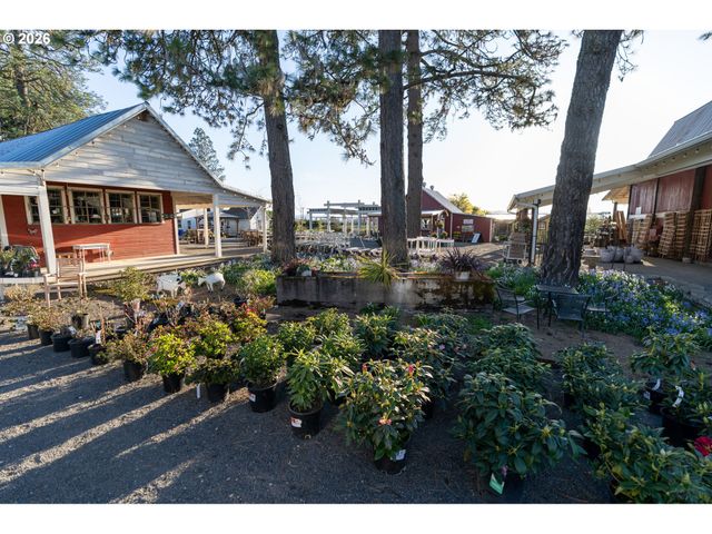 7601 Nw Milne Road- Rd, Cornelius, OR 97113