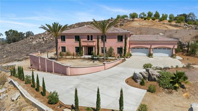 17190 Small Canyon Ln, Riverside, CA 92506
