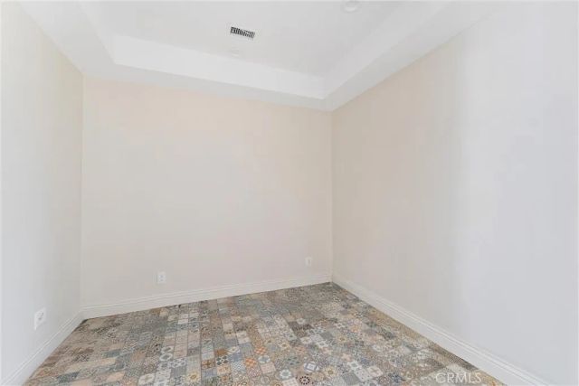 17190 Small Canyon Ln, Riverside, CA 92506