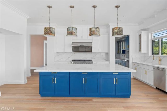 17190 Small Canyon Ln, Riverside, CA 92506