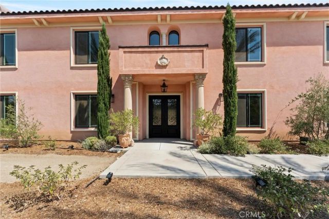 17190 Small Canyon Ln, Riverside, CA 92506