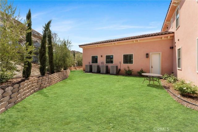 17190 Small Canyon Ln, Riverside, CA 92506