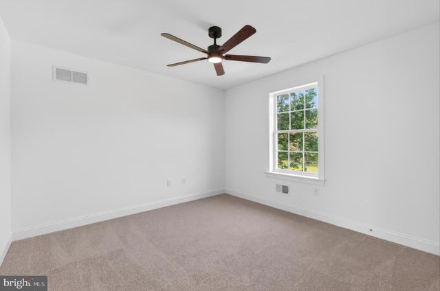 142 TALBOT DR, New Castle, DE 19720
