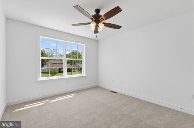 142 TALBOT DR, New Castle, DE 19720