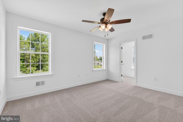142 TALBOT DR, New Castle, DE 19720