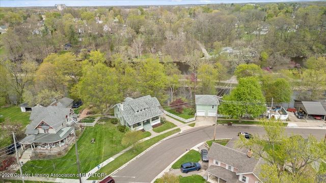 238 W River Street, Grand Ledge, MI 48837