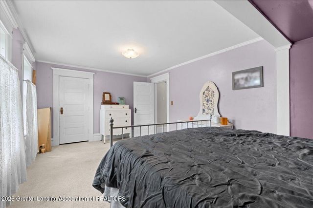238 W River Street, Grand Ledge, MI 48837