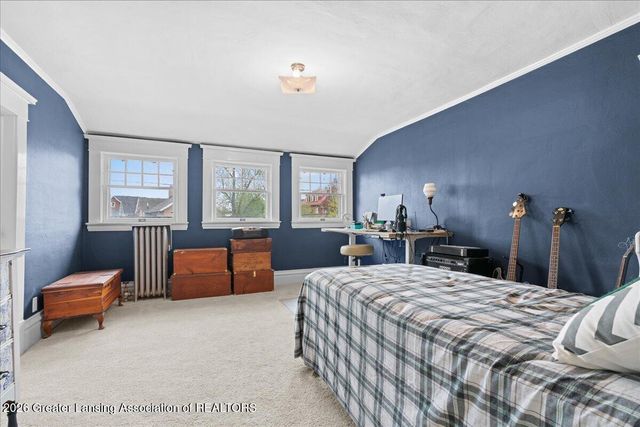 238 W River Street, Grand Ledge, MI 48837
