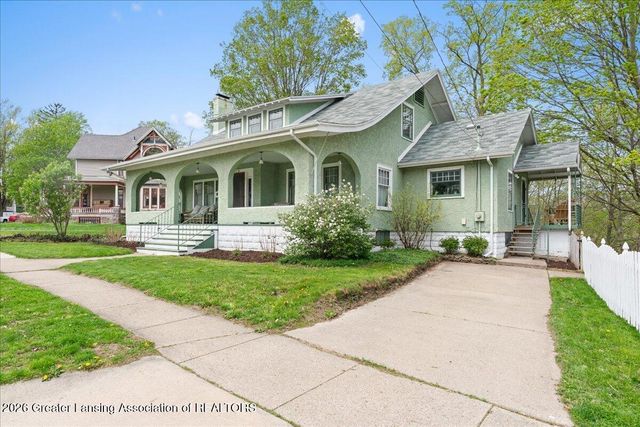 238 W River Street, Grand Ledge, MI 48837