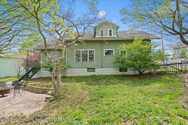 238 W River Street, Grand Ledge, MI 48837