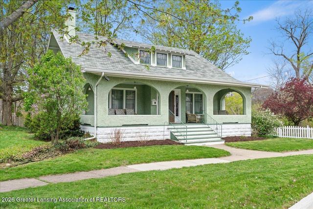 238 W River Street, Grand Ledge, MI 48837