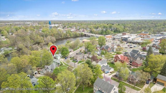 238 W River Street, Grand Ledge, MI 48837